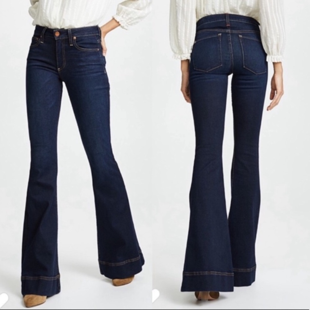 Alice and Olivia Flare Jeans🍑